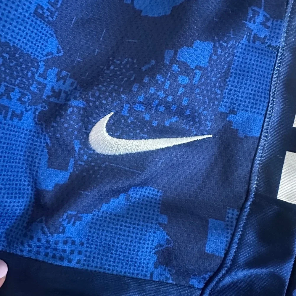 Nike Boys Blue Digital Camo Basketball Shorts Standard Fit Size M NEW